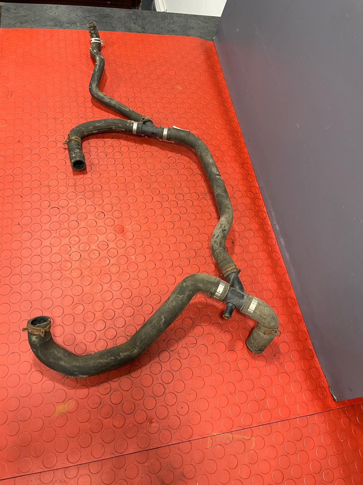 Ford Transit COOLANT HOSE PIPE CLUSTER/COOLANT PIPE LINE 2.2 2013-2016 P/N BK218286BF / BK218286BG