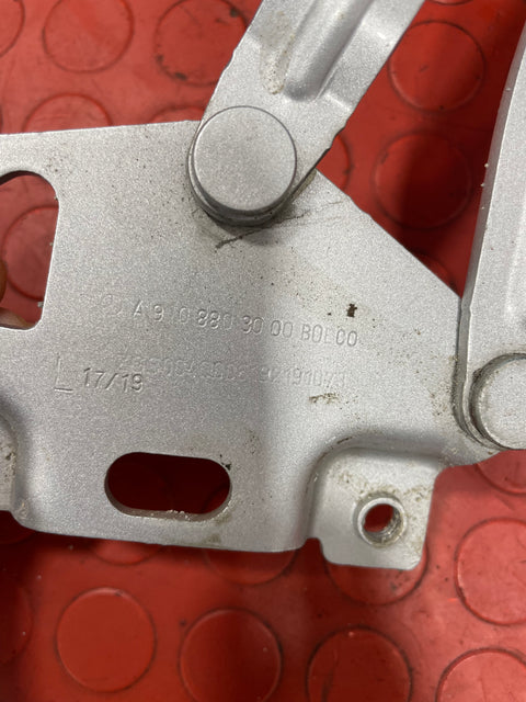 Mercedes Sprinter BONNET HINGE Passenger's Side LH 2019 P/N A9108803000