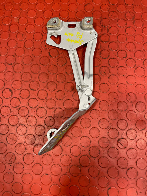 Mercedes Sprinter BONNET HINGE Passenger's Side LH 2019 P/N A9108803000