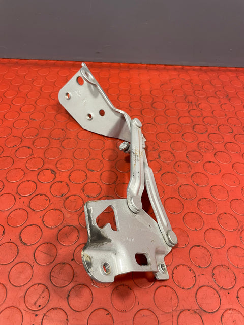 Mercedes Sprinter BONNET HINGE Passenger's Side LH 2019 P/N A9108803000