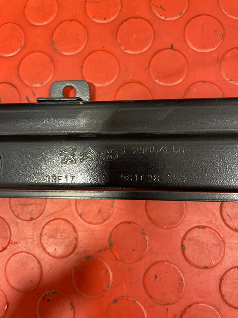 Citroen Dispatch/ Peugeot Expert SLIDING DOOR RAIL W/ LIMITER D/S 2016-2024 P/N 9822930080D