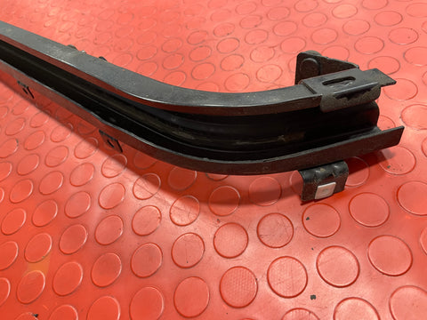 Citroen Dispatch/ Peugeot Expert/Vauxhall Vivaro/Proace /Fiat Scudo SLIDING DOOR RAIL W/ LIMITER P/S Left 2016-2024 P/N 9822930180G