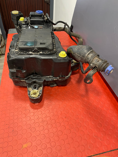Citroen Berlingo/Peugeot Partner/Toyota Proace City/Vauxhall Combo ADBLUE TANK W/ FILLER HOSE 2019-2024 P/N 9817601880