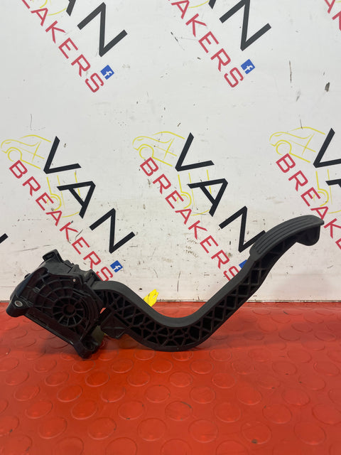 Citroen Dispatch/Peugeot Expert ACCELERATOR THROTTLE PEDAL 1.5HDI 2019-2023 P/N 9806607380
