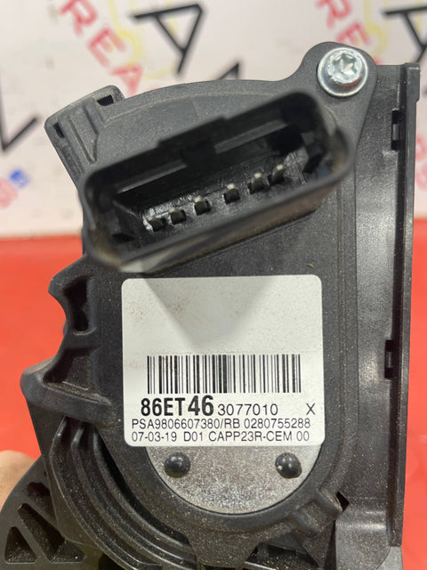 Citroen Dispatch/Peugeot Expert ACCELERATOR THROTTLE PEDAL 1.5HDI 2019-2023 P/N 9806607380