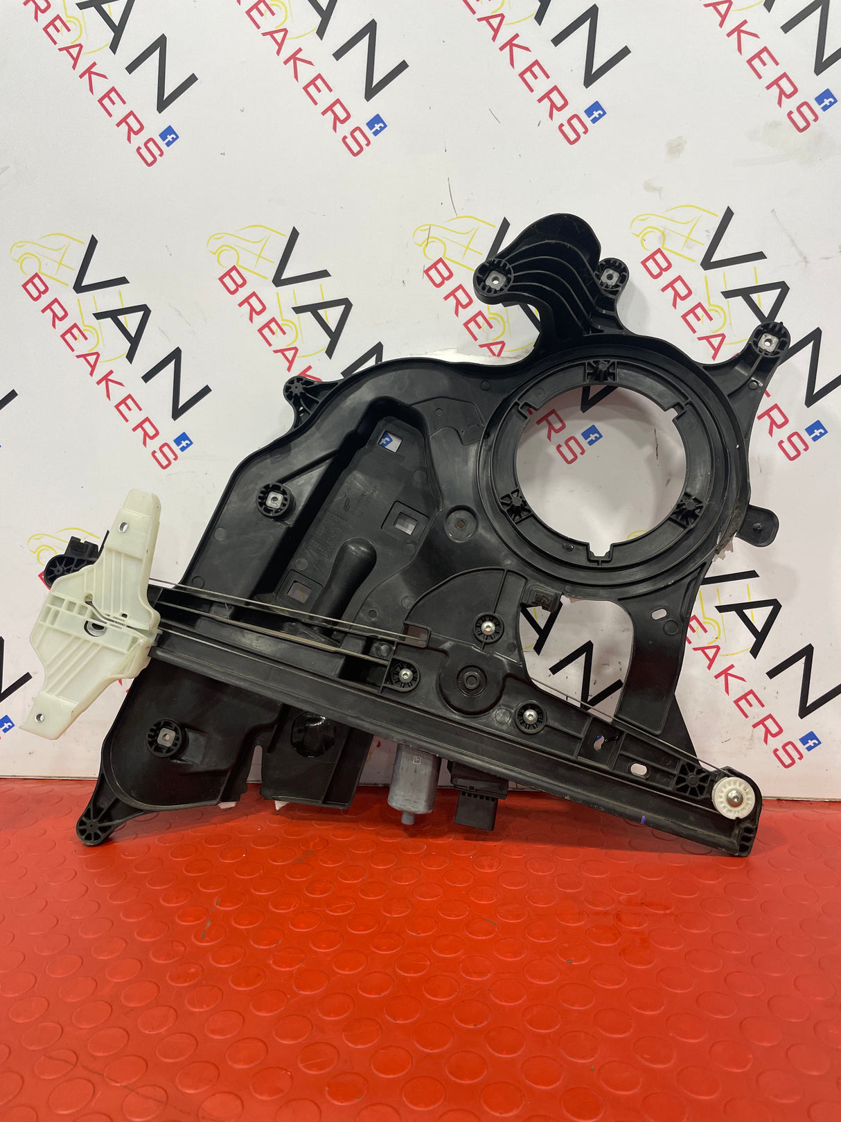Vauxhall Combo/Peugeot Partner/Citroen Berlingo RH FRONT WINDOW REGULATOR O/S DRIVER 2019-2024 P/N 9830335980