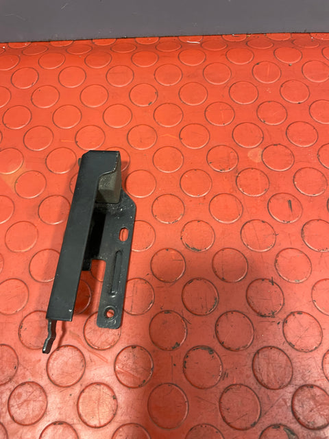 Citroen Berlingo/Peugeot Partner SLIDING DOOR LOWER STOPPER Driver's Side 2019-2024 P/N 9821949180