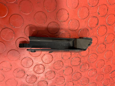 Citroen Berlingo/Peugeot Partner SLIDING DOOR LOWER STOPPER Driver's Side 2019-2024 P/N 9821949180