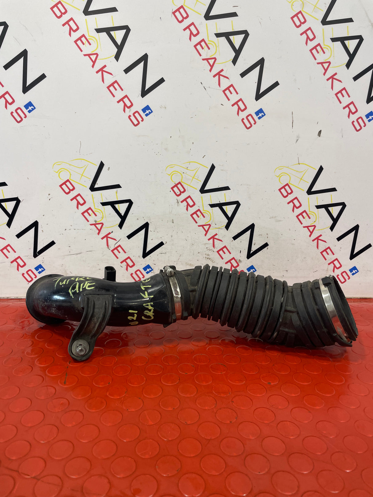 Volkswagen Crafter AIR INTAKE PIPE 2.0 DIESEL 2019 P/N 2N0129654D