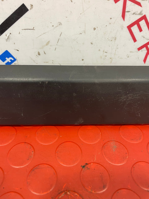 Volkswagen Crafter NUMBER PLATE LIGHT TRIM WITH LIGHTS P/N 7C0827329