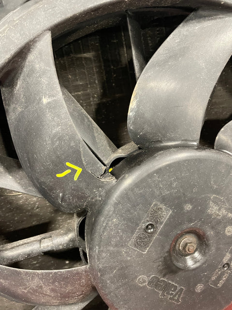 Citroen Berlingo/Peugeot Partner RADIATOR ASSEMBLY W/ FRAME (Minor Crack in the Frame) 1.6 2008-2016 P/N 9682720480