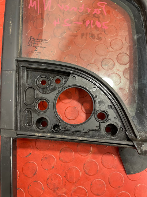 Citroen Berlingo/Peugeot Partner/Vauxhall Combo/Toyota Proace City QUARTER GLASS WINDOW Driver Side 2019-2024 P/N 9818042180