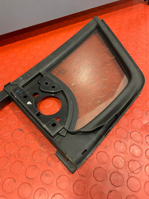 Citroen Berlingo/Peugeot Partner/Vauxhall Combo/Toyota Proace City QUARTER GLASS WINDOW Passenger Side 2019-2024 P/N 9818042280
