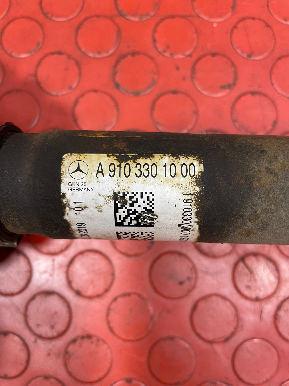 Mercedes Benz Sprinter DRIVE SHAFT ASSEMBLY Passenger's Side N/S 2019 P/N A9103301000 / 8144220820004