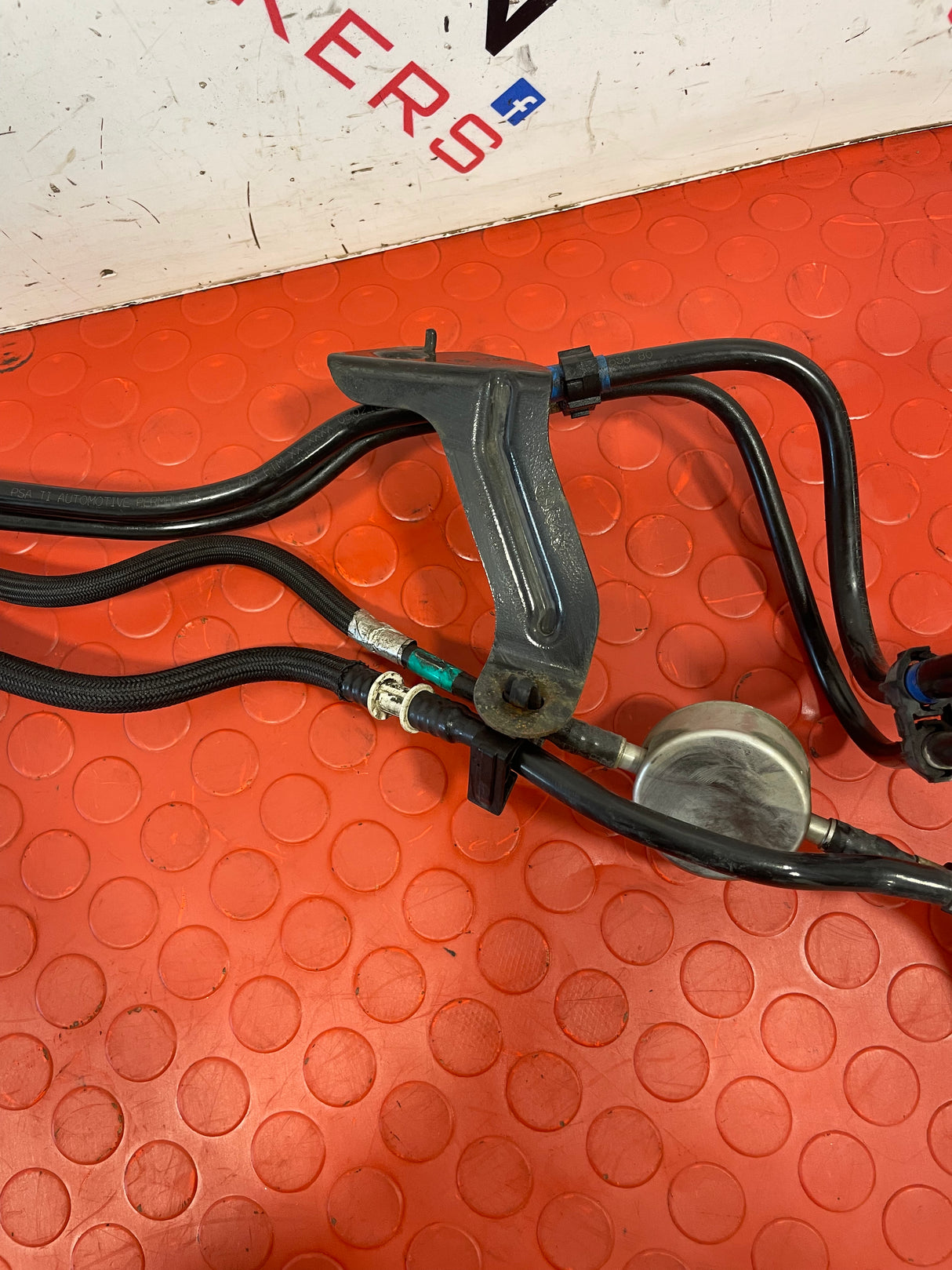 Citroen Dispatch Peugeot Expert Toyota Proace Vauxhall Vivaro DUAL FUEL PIPES 1.6HDI P/N 9819365880