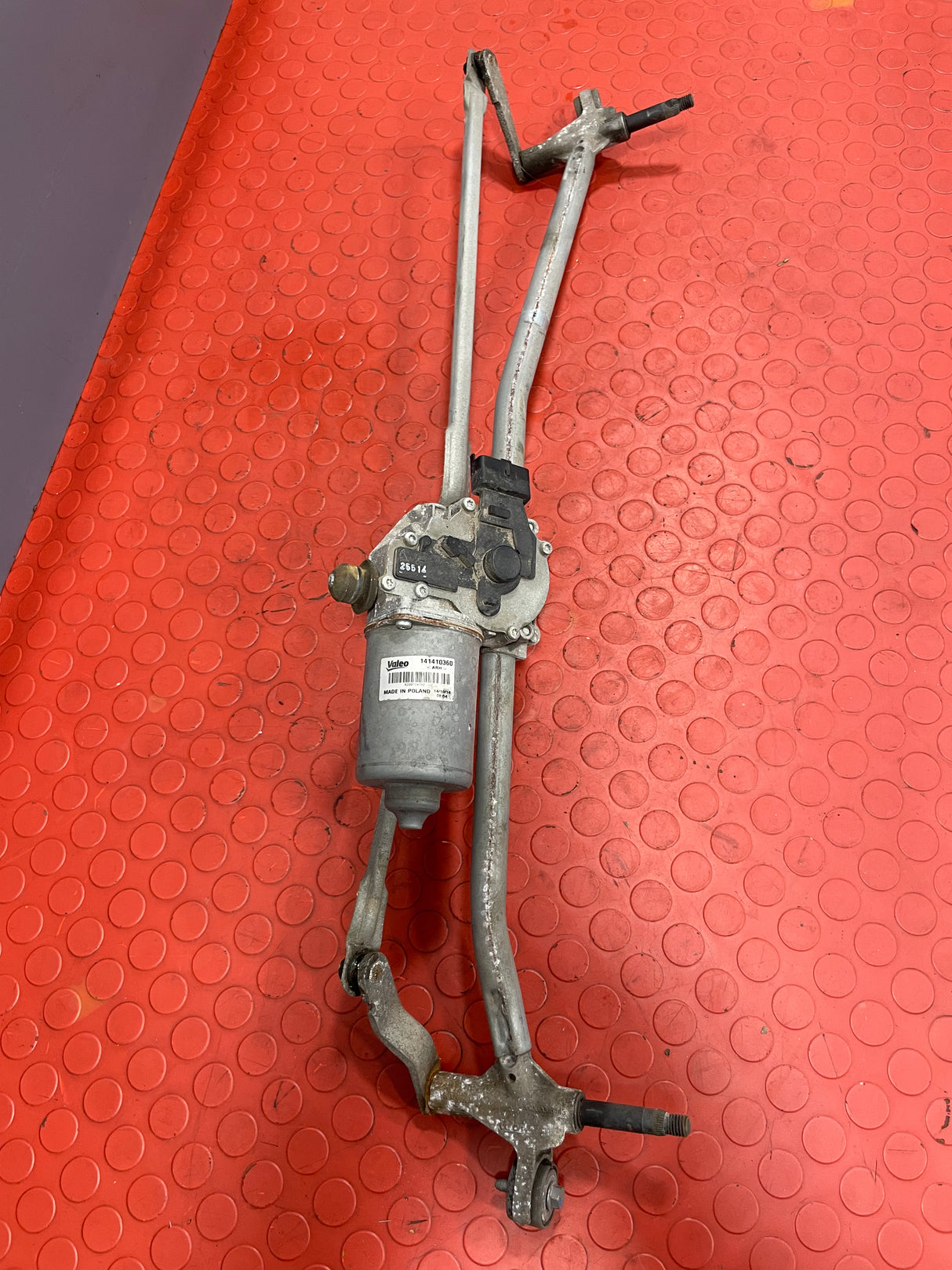 Renault Master FRONT WIPER MOTOR AND LINKAGE 2016 P/N 8200734792