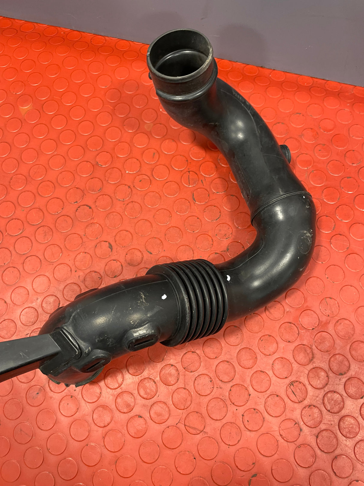 Renault Master/Vauxhall Movano/Nissan NV400 AIR INTAKE HOSE PIPE 2010-2021 2.3 DTI P/N 165554107R