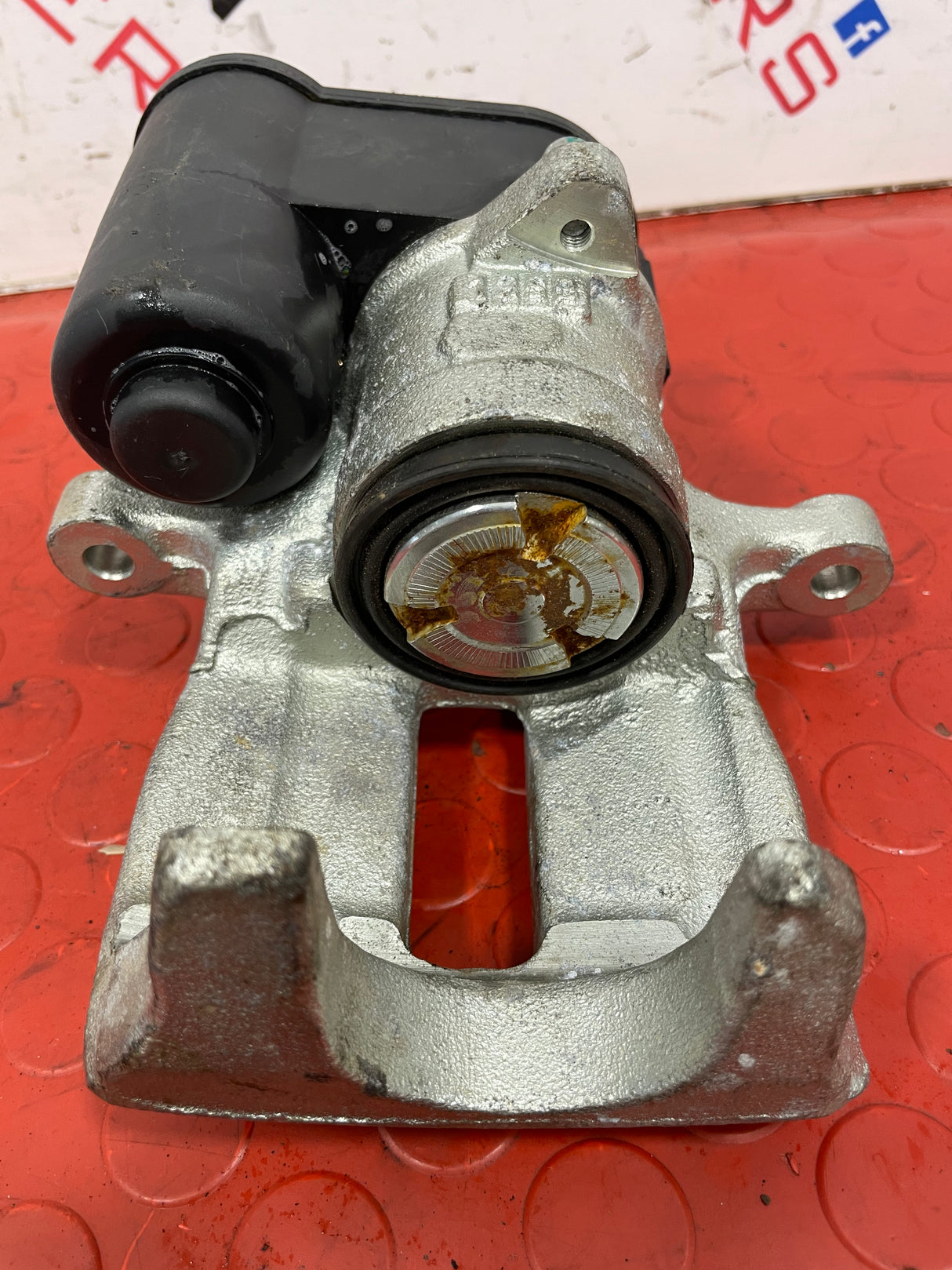 Volkswagen Passat/Tiguan/Sharan CC REAR PASSENGER NEAR SIDE BRAKE CALIPER 1.4 1.6 2.0 P/N 5N0615403