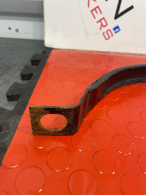 Vauxhall Vivaro FUEL TANK STRAP P/N 7700726467