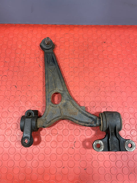 Citroen Dispatch/Peugeot Expert/Vauxhall Vivaro/Toyota Proace/Fiat Scudo WISHBONE CONTROL ARM Driver Side Right 2008-2016 P/N 3520R8 - 1 / R0052
