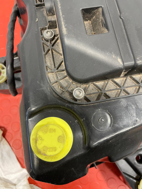 Citroen Berlingo Peugeot Partner Toyota Proace Vauxhall Combo ADBLUE TANK AND PUMP 2019-2024 P/N 9817601880