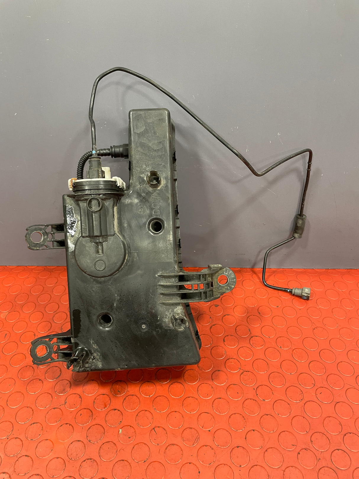 Peugeot Boxer/Citroen Relay/Fiat Ducato DPF ADDITIVE TANK 2.0 2016 P/N 9806639880