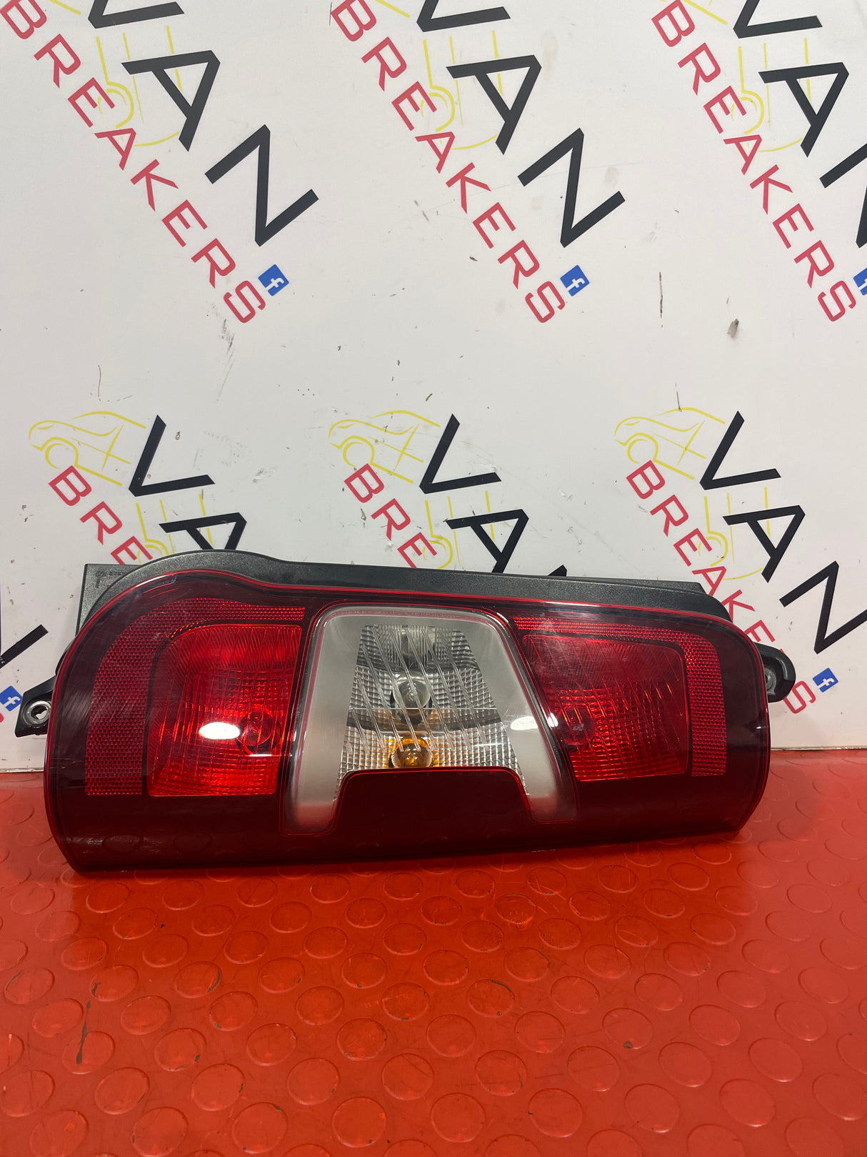 Citroen Berlingo/Peugeot Partner/Vauxhall Combo/Toyota Proace City DRIVER'S SIDE RH TAIL LIGHT 2019-2024 P/N 9820554880 - 2