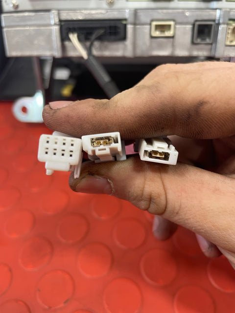 Toyota Hilux MULTI FUNCTION TOUCH SCREEN DISPLAY WITH SAT NAV AND SURROUND RADIO 2015-2022 P/N 55422KK050 / 86140-0k630