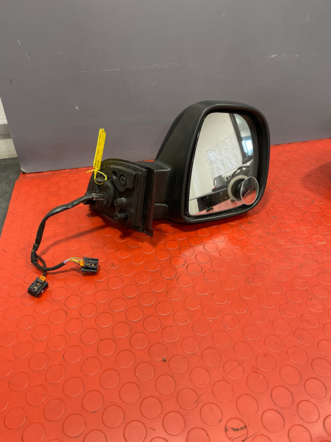 Peugeot Partner/Citroen Berlingo/Vauxhall Combo/Toyota Proace City WING MIRROR Driver Side RH (Gloss Black) 2019-2024 P/N 98526836XT
