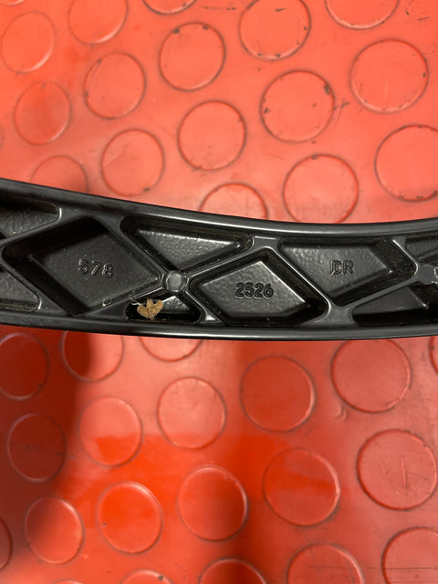 Toyota Hilux Invincible SET OF WIPER ARM LEFT & RIGHT W/ BOSCH BLADE 2017 P/N 5782525PA/5782526DR