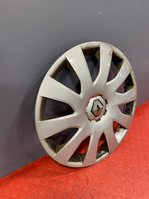 Renault Trafic STEEL WHEEL HUB CAP 16's (Dirt & Scratches) P/N 403159785R