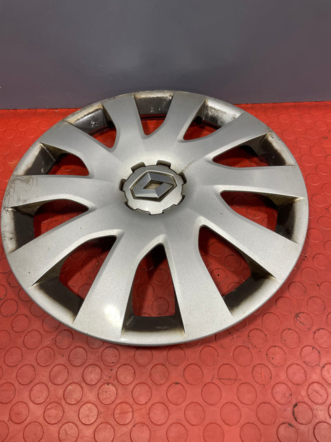 Renault Trafic STEEL WHEEL HUB CAP 16's (Dirt & Scratches) P/N 403159785R