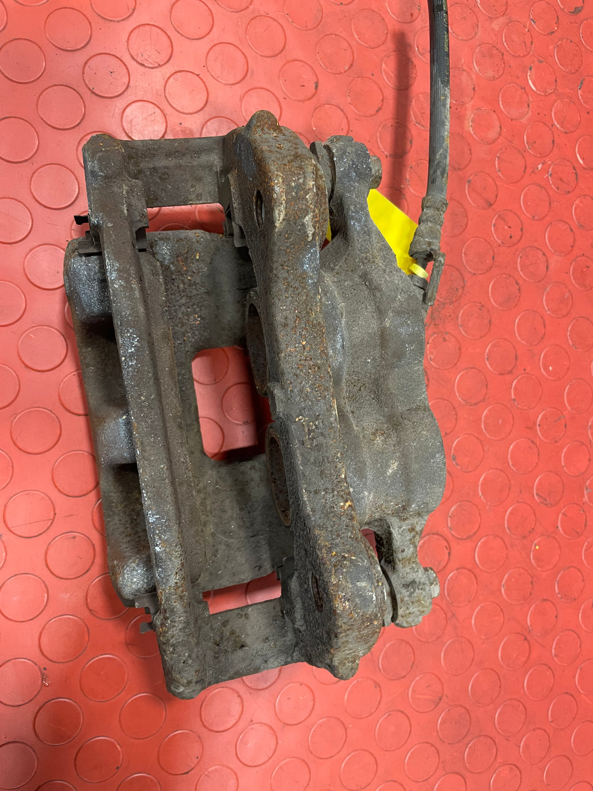 Ford Transit Mk8 Tipper P/S/F CALIPER WITH CARRIER 2.2 RWD 2013-2018