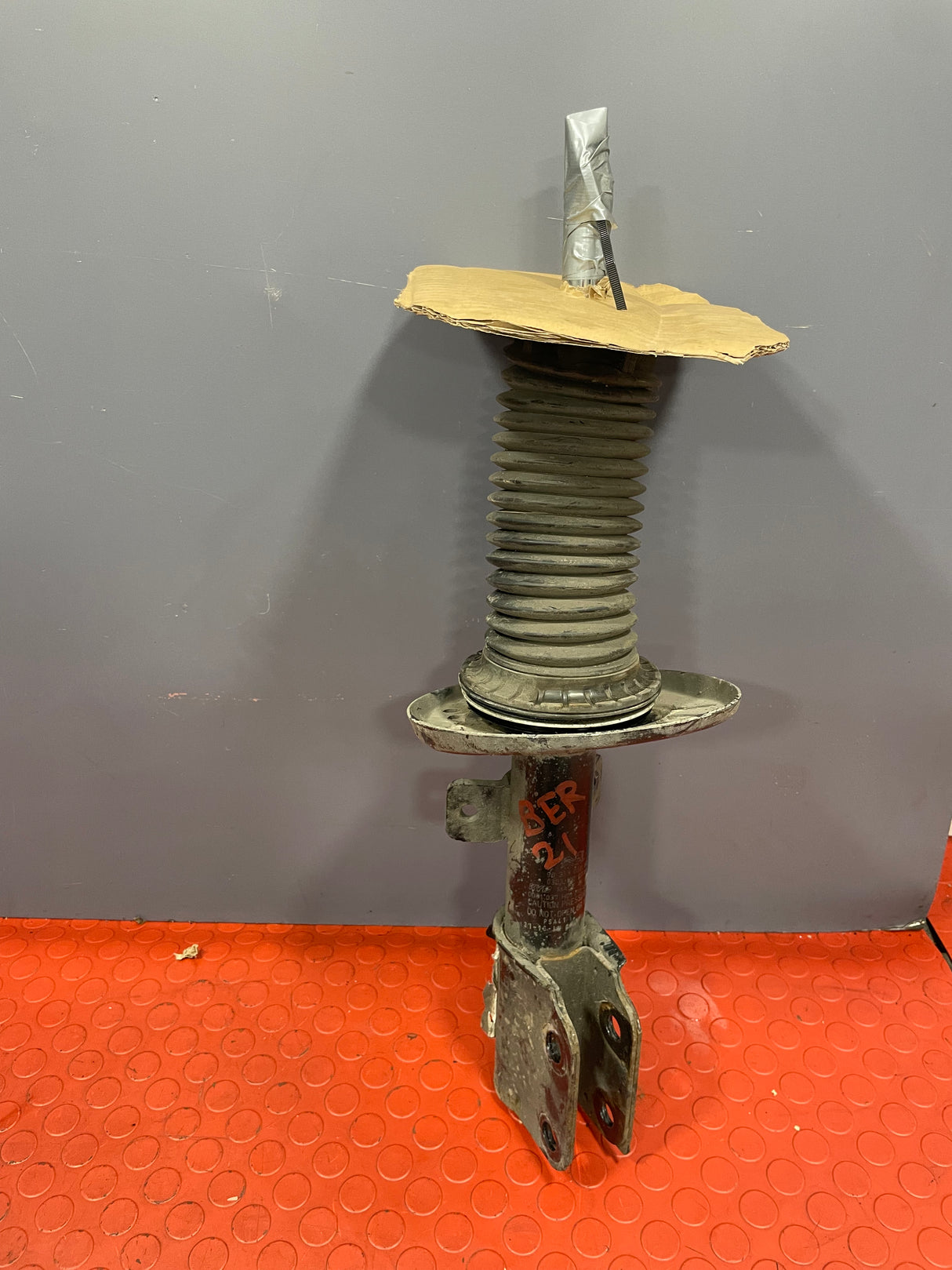 Citroen Berlingo/Peugeot Partner FRONT SHOCK ABSORBER ONLY w/o SPRING (Fits Both Sides) 2019-2023 P/N 9833306080 - 2