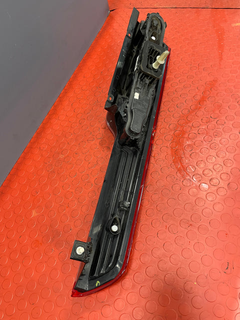 Ford Transit Custom TAILLIGHT ASSEMBLY Driver's Side (Small Scrape) 2016-2023 P/N BK2113404AJ - 5