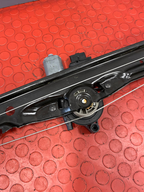 Vauxhall Vivaro/Citroen Dispatch/Peugeot Expert/Toyota Proace WINDOW REGULATOR FRONT PASSENGER'S SIDE (6 Pin) 2021 P/N 9829503680 - 1