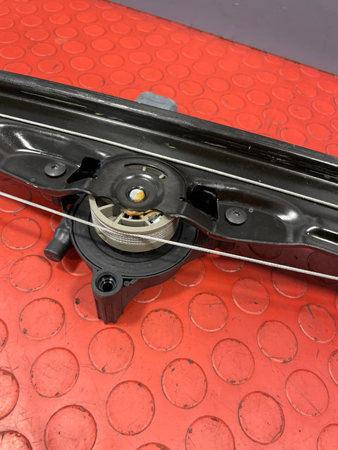 Vauxhall Vivaro/Citroen Dispatch/Peugeot Expert/Toyota Proace WINDOW REGULATOR FRONT PASSENGER'S SIDE (6 Pin) 2021 P/N 9829503680 - 1