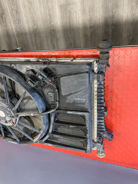 Ford Transit Custom RADIATOR ASSEMBLY 2.0 2016-2023 P/N GK218005BC / GK218005BB