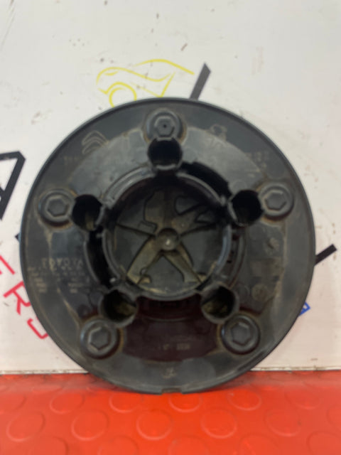 Peugeot Expert WHEEL CENTRE CAP 2018-2024 P/N 9677413577