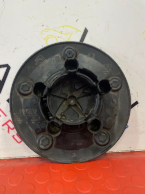 Peugeot Expert WHEEL CENTRE CAP 2018-2024 P/N 9677413577