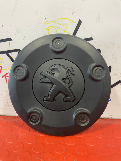 Peugeot Expert WHEEL CENTRE CAP 2018-2024 P/N 9677413577