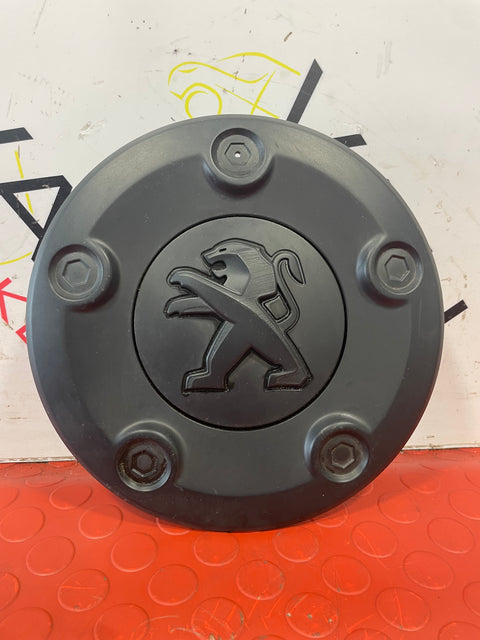 Peugeot Expert WHEEL CENTRE CAP 2018-2024 P/N 9677413577