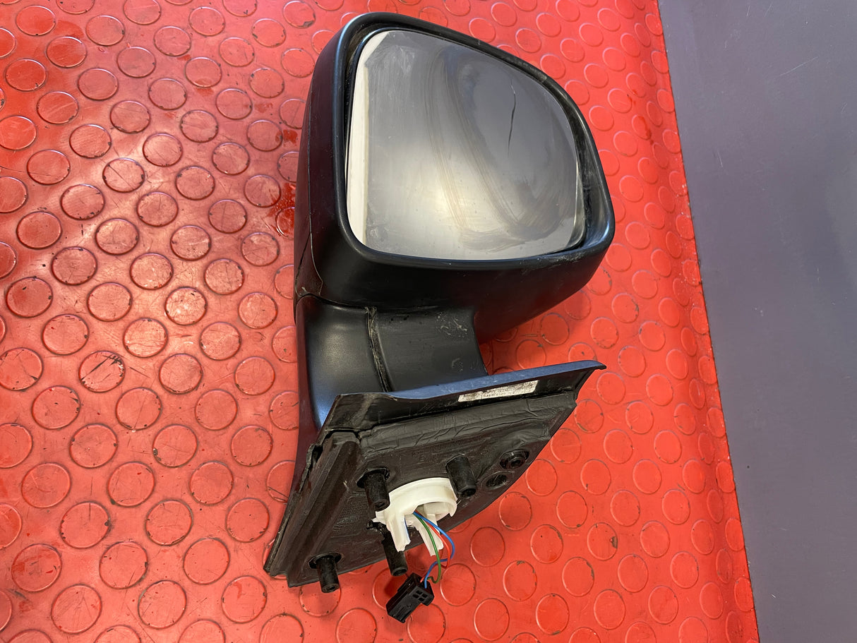 Citroen Berlingo/Peugeot Partner PASSANGER SIDE WING MIRROR (DAMAGED) 2013-2018 P/N9680557880