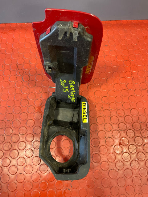 Citroen Berlingo/Peugeot Partner FUEL FLAP 2015 P/N 9681446680