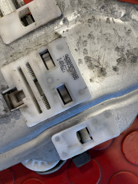 Citroen Berlingo/Peugeot Partner PASSENGER SIDE WINDOW REGULATOR 2008/2018 P/N 9680557880