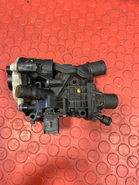 Citroen Dispatch/Peugeot Expert THERMOSTAT HOUSING w/ SWITCH & SENSOR 2.0 BlueHDi 2016-2024 P/N 9804160380