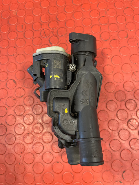 Citroen Dispatch/Peugeot Expert THERMOSTAT HOUSING w/ SWITCH & SENSOR 2.0 BlueHDi 2016-2024 P/N 9804160380