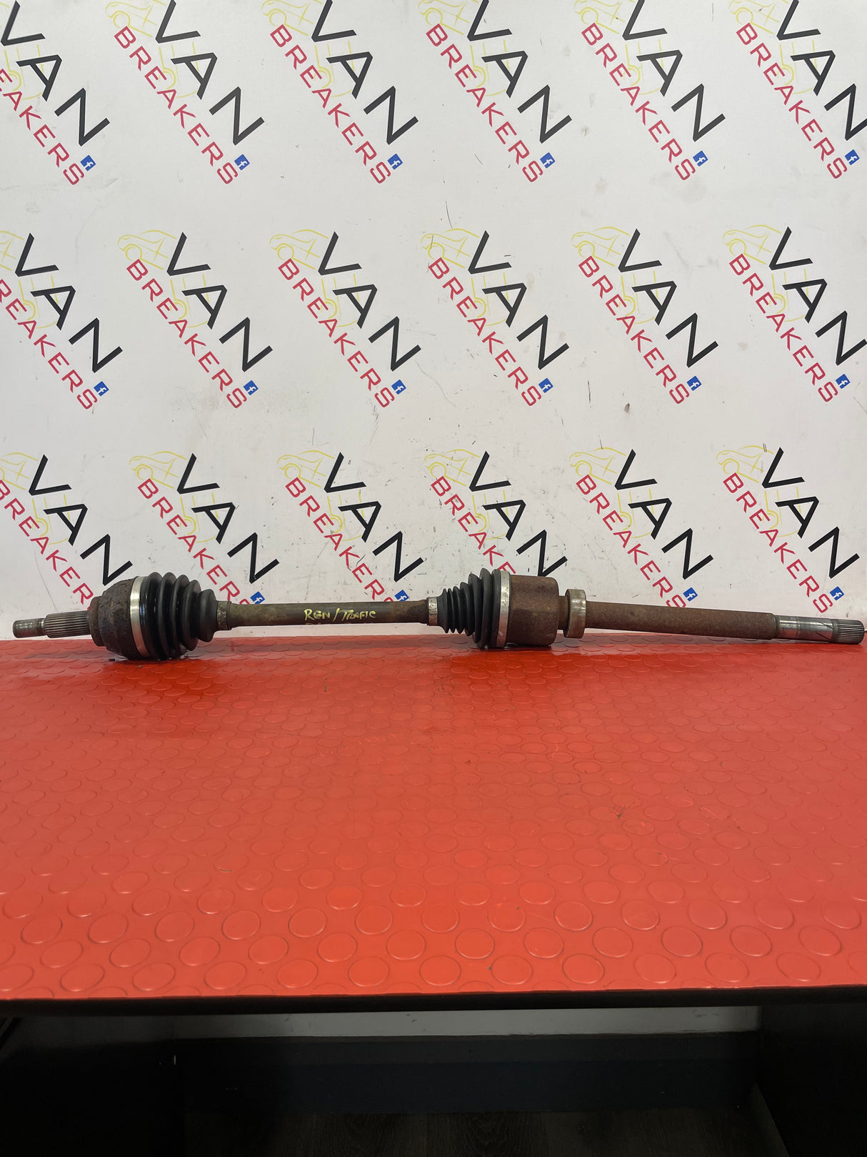 Renault Trafic/Vauxhall Vivaro/Nissan NV300 DRIVESHAFT Drivers Side 1.6 2014-2017 P/N 391005010R