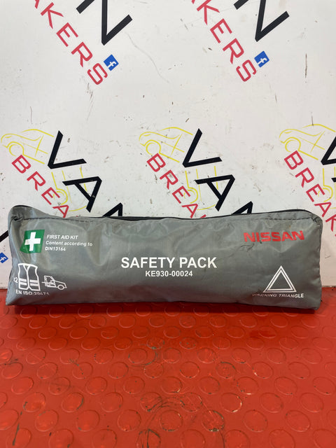 Nissan Navara SAFETY PACK COMES WITH TWO HIVIS VESTS, FIRST AID KIT AND WARNING TRIANGLE P/N KE93000024