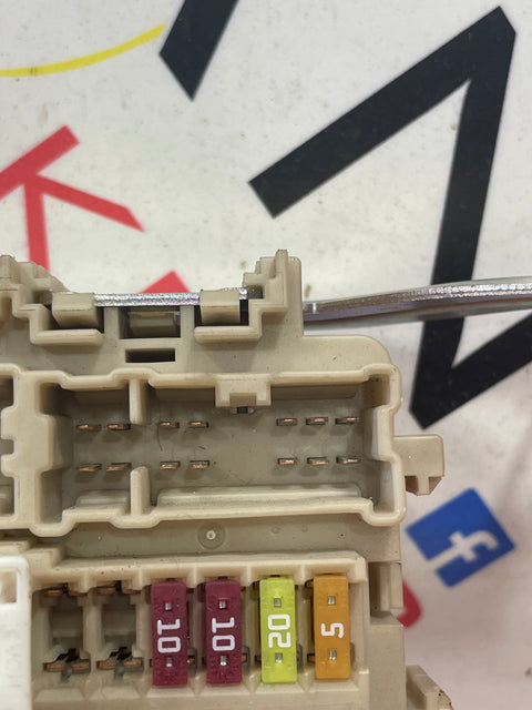 Nissan Navara 2.3 INTERIOR FUSE BOX 2016-2020 P/N 4KJ0A5J14